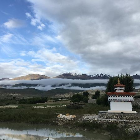 Royal Mustang Resort Nāmbo Exteriér fotografie